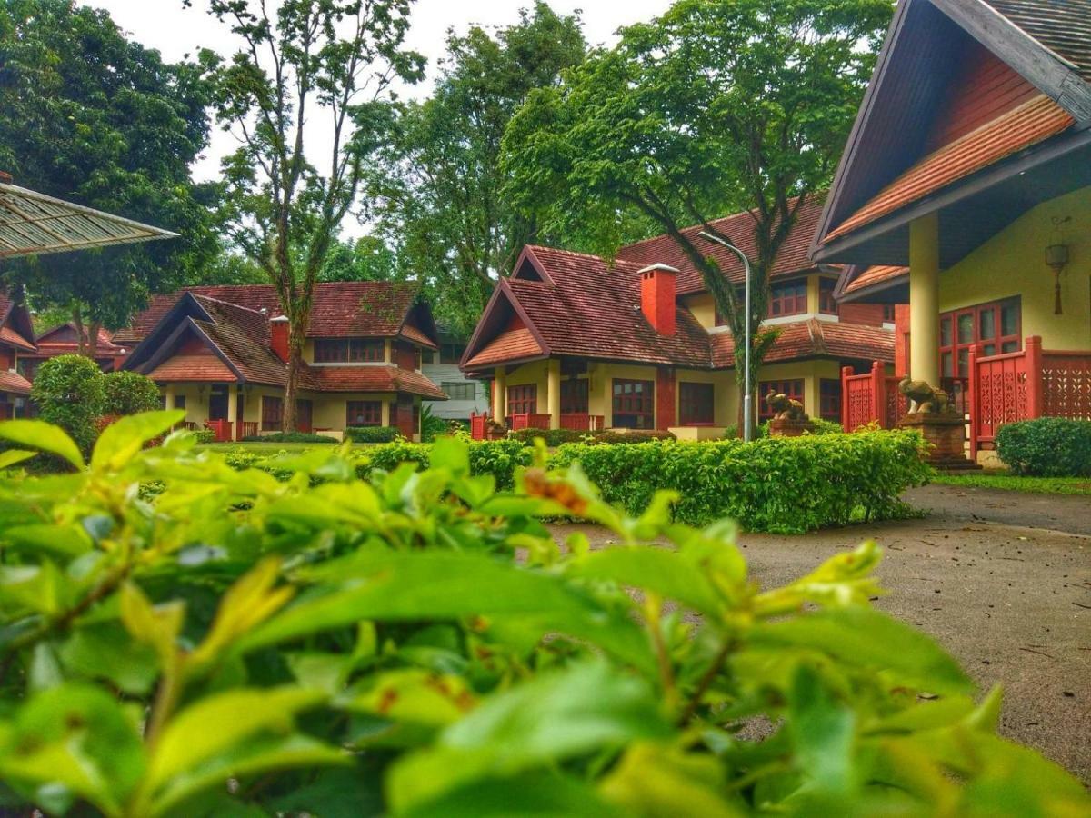 Suan Bua Hotel&Resort Ban Pong (Suthep) Exterior foto